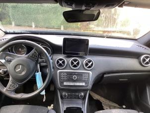Usados Juego y módulo de airbag Mercedes A (W176) 1.5 A-180 CDI, A-180d 16V Precio € 1.250,00 Norma de margen ofrecido por Gebr Opdam B.V.