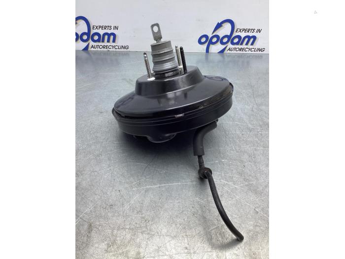 Usagé Servo frein Ford C-Max (DXA) 1.5 TDCi 120 16V Prix € 30,00 Règlement à la marge proposé par Gebr Opdam B.V.