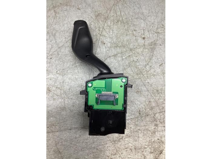 Indicator switch from a Ford C-Max (DXA) 1.5 TDCi 120 16V 2016
