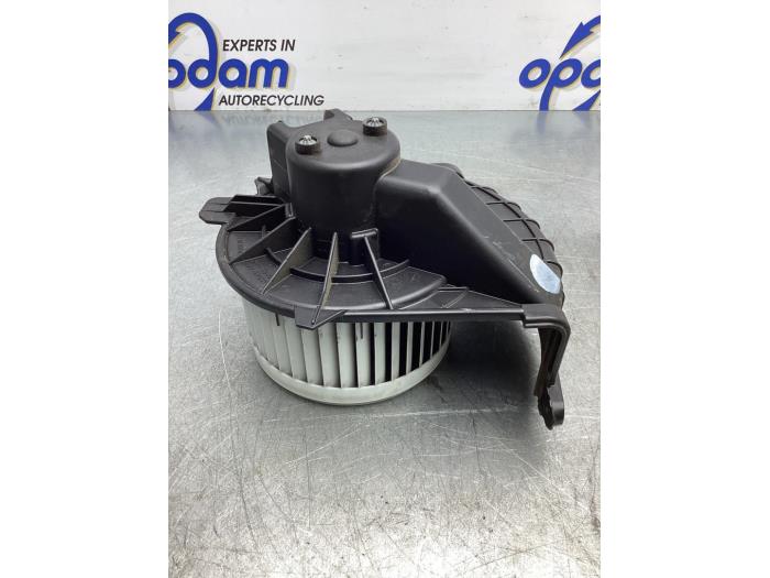 Motor de ventilador de calefactor de un Renault Master IV (EV/HV/UV/VA/VB/VD/VF/VG/VJ) 2.3 dCi 130 16V FWD 2019