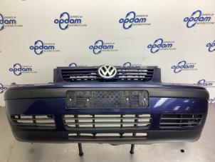 Gebrauchte Stoßstange vorne Volkswagen Bora (1J2) 1.6 16V Preis € 100,00 Margenregelung angeboten von Gebr Opdam B.V.