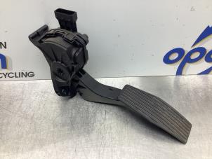 Gaspedalposition Sensor van een Opel Astra J (PC6/PD6/PE6/PF6) 1.4 Turbo 16V 2010