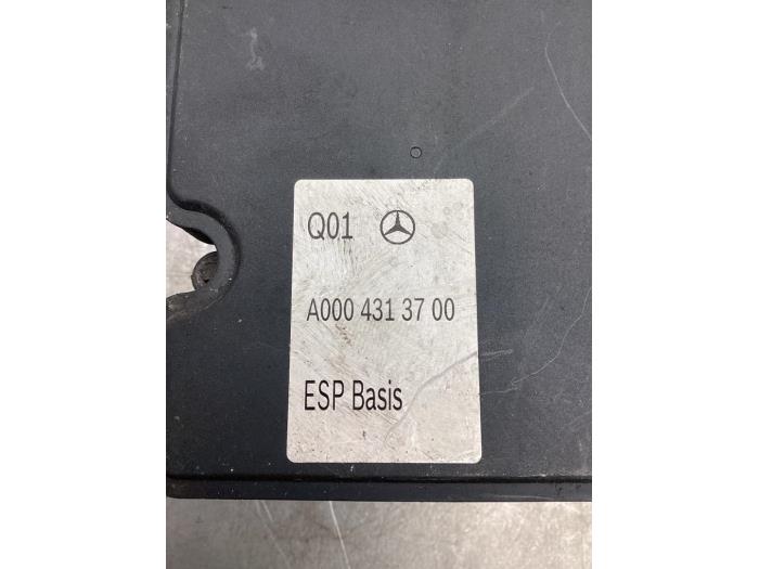 ABS Pumpe van een Mercedes-Benz A (W176) 1.5 A-180 CDI, A-180d 16V 2018