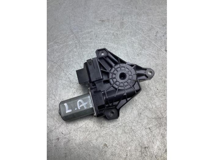 Usados Motor de ventanilla de puerta Mercedes A (W176) 1.5 A-180 CDI, A-180d 16V Precio € 20,00 Norma de margen ofrecido por Gebr Opdam B.V.