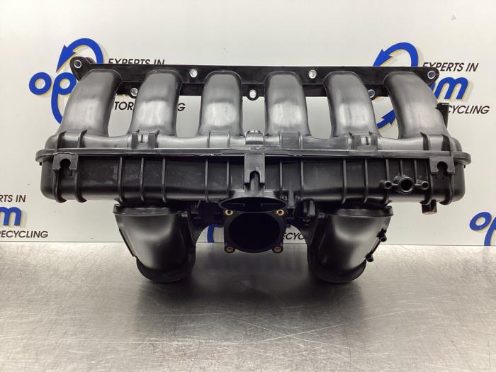 Intake manifold from a BMW 6-Serie 2006