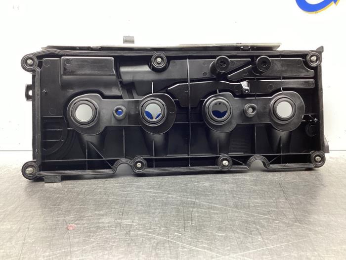 Ventildeckel van een Volkswagen Golf VII (AUA) 1.6 TDI BlueMotion 16V 2015