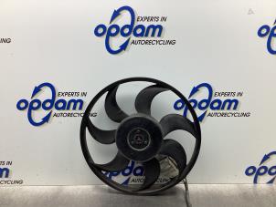 Usagé Ventilateur moteur Ford Focus 2 1.6 TDCi 16V 90 Prix € 75,00 Règlement à la marge proposé par Gebr Opdam B.V.