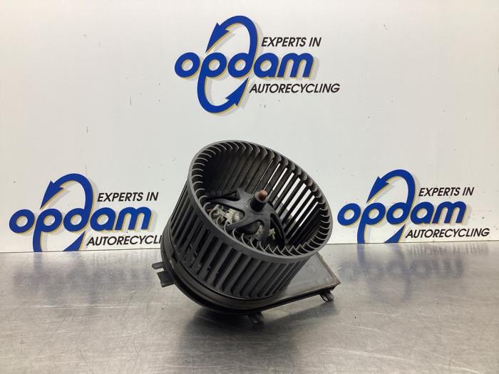 Heating and ventilation fan motor from a Audi TT (8N3) 1.8 20V Turbo 2000