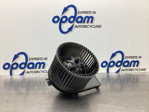 Usados Motor de ventilador de calefactor Audi TT (8N3) 1.8 20V Turbo Precio € 50,00 Norma de margen ofrecido por Gebr Opdam B.V.