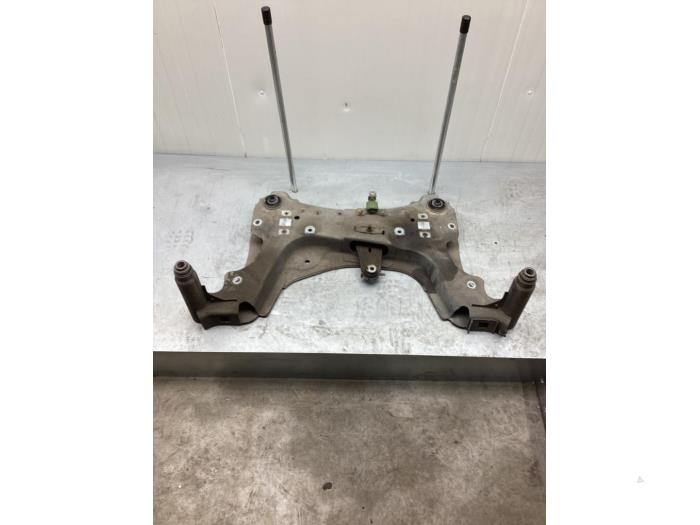 Usados Subchasis Renault Megane III Grandtour (KZ) 1.2 16V TCE 130 Precio € 64,00 Norma de margen ofrecido por Gebr Opdam B.V.