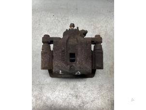 Used Rear brake calliper, left Kia Sorento I (JC) 2.5 CRDi 16V Price € 45,00 Margin scheme offered by Gebr Opdam B.V.