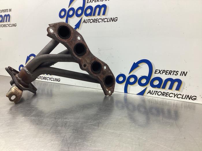Toyota Yaris Exhaust manifolds stock