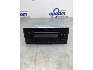 Used Radio CD player Fiat Punto II (188) 1.3 JTD Multijet 16V Price € 100,00 Margin scheme offered by Gebr Opdam B.V.