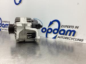 Usagé Dynamo Audi A4 Avant (B5) 1.6 Prix € 65,00 Règlement à la marge proposé par Gebr Opdam B.V.