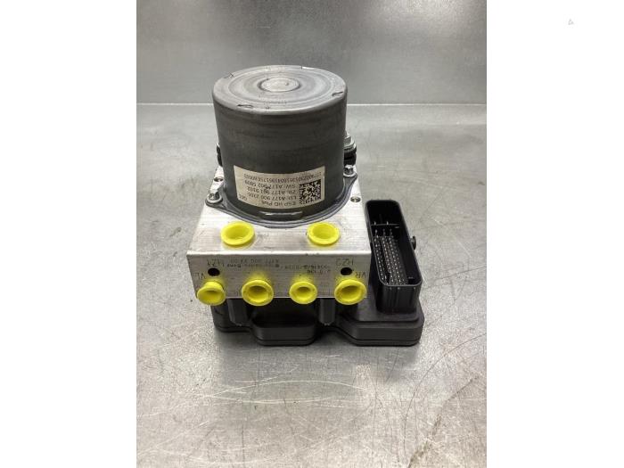 Gebrauchte ABS Pumpe Mercedes CLA (118.3) 1.5 CLA-180d Preis € 298,00 Margenregelung angeboten von Gebr Opdam B.V.