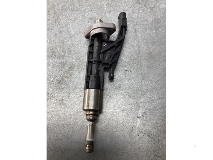 Usagé Injecteur (injection essence) Mini Mini (F56) 1.5 12V Cooper Prix € 42,00 Règlement à la marge proposé par Gebr Opdam B.V.