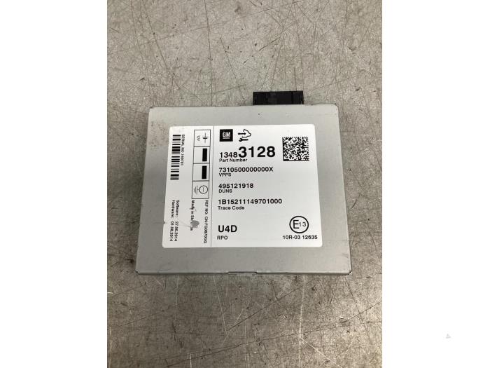 Używane Modul radiowy Opel Mokka/Mokka X 1.4 Turbo 16V 4x2 Cena € 106,00 Procedura marży oferowane przez Gebr Opdam B.V.