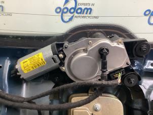 Usados Motor de limpiaparabrisas detrás Seat Leon (1P1) 1.6 Precio € 50,00 Norma de margen ofrecido por Gebr Opdam B.V.