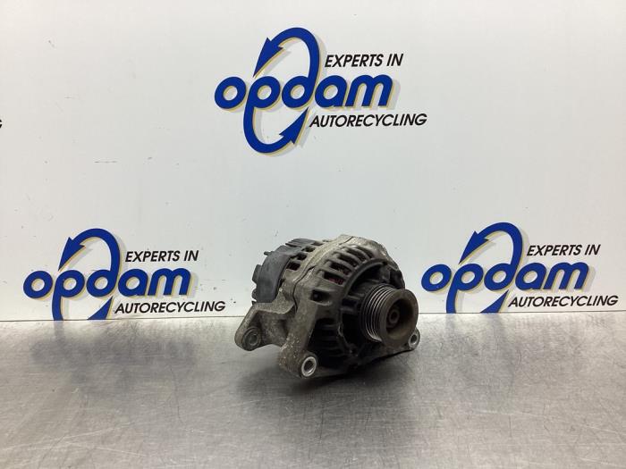 Usagé Dynamo Opel Corsa B (73/78/79) 1.0i 12V Prix € 30,00 Règlement à la marge proposé par Gebr Opdam B.V.