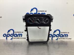 Usados Panel de control de calefacción Suzuki SX4 (EY/GY) 1.6 16V 4x4 Precio € 35,00 Norma de margen ofrecido por Gebr Opdam B.V.