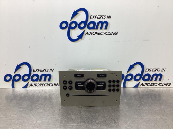 Radio from a Opel Corsa D 1.2 16V 2007