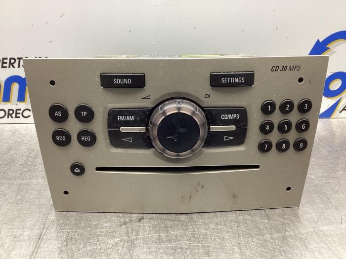 Radio from a Opel Corsa D 1.2 16V 2007