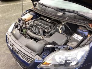 Motor van een Ford Focus 2 Wagon 1.6 16V 2011