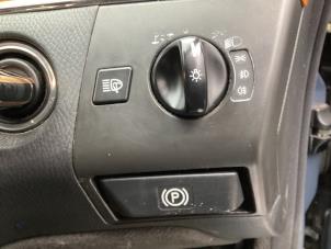 Used Light switch Mercedes S (W220) 3.2 S-320 CDI,Lang Price on request offered by Gebr Opdam B.V.