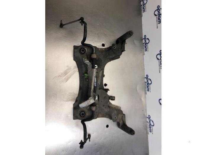 Usados Subchasis Renault Scénic III (JZ) 1.4 16V TCe 130 Precio € 64,00 Norma de margen ofrecido por Gebr Opdam B.V.