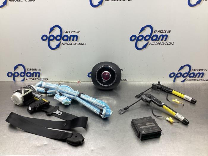 Begagnade Airbagset + modul Fiat 500 (312) 0.9 TwinAir 85 Pris € 999,00 Marginaltabell erbjuds av Gebr Opdam B.V.