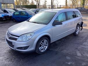 Used Front wing, left Opel Astra H SW (L35) 1.6 16V Twinport Price € 75,00 Margin scheme offered by Gebr Opdam B.V.
