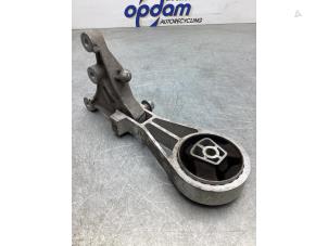 Used Gearbox mount Opel Karl 1.0 12V Price € 20,00 Margin scheme offered by Gebr Opdam B.V.