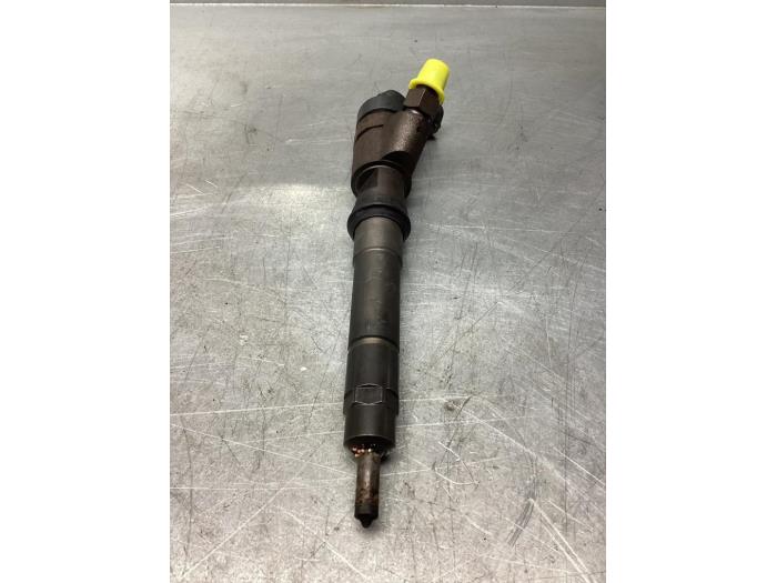 Injector (diesel) from a Iveco New Daily III 35C10V,S10V 2.3 HPI Unijet 16V 2004