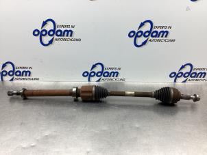 Used Front drive shaft, right Renault Clio IV (5R) 0.9 Energy TCE 90 12V Price € 125,00 Margin scheme offered by Gebr Opdam B.V.