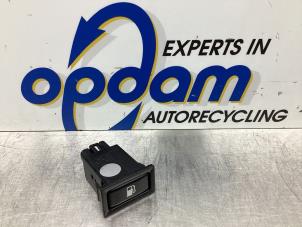 Used Tank cap cover switch Toyota Avensis Wagon (T25/B1E) 2.0 16V D-4D Price € 25,00 Margin scheme offered by Gebr Opdam B.V.