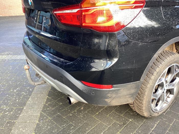 Stoßstange hinten van een BMW X1 (F48) sDrive 20i 2.0 16V Twin Power Turbo 2018