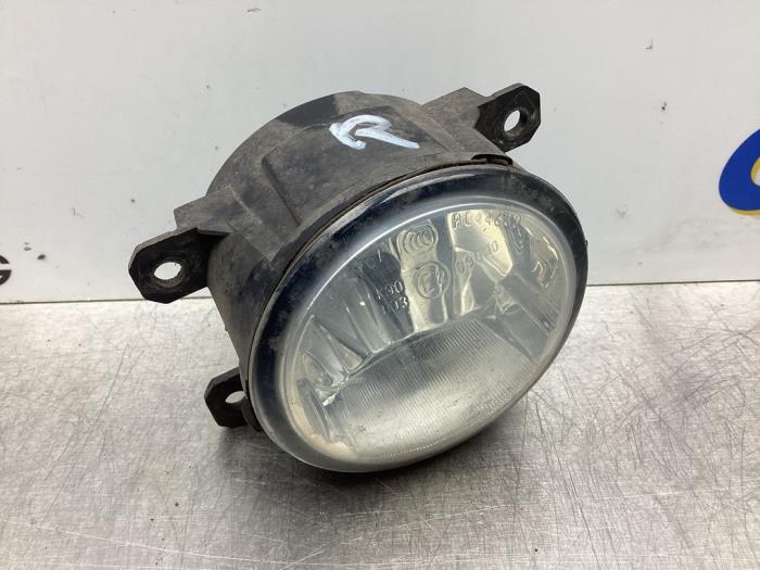 Fog light, front right from a Fiat 500C (312) 0.9 TwinAir 85 2013