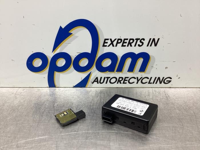 Begagnade Regnsensor BMW 3 serie (E90) 318i 16V Pris € 26,00 Marginaltabell erbjuds av Gebr Opdam B.V.