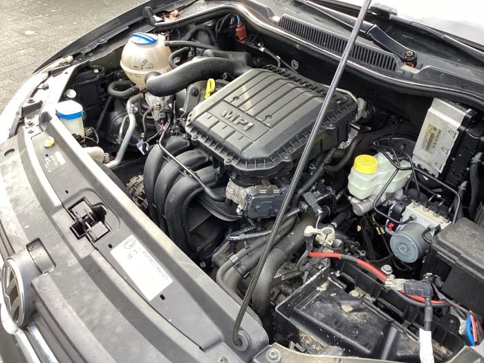 Engine Volkswagen Polo V 1.0 12V BlueMotion Technology - XXXXX CHYB