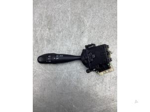 Usados Interruptor de indicador de dirección Suzuki Alto (GF) 1.0 12V Precio € 15,00 Norma de margen ofrecido por Gebr Opdam B.V.