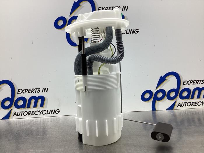 Pompe d'injection d'un Nissan NV400 2012