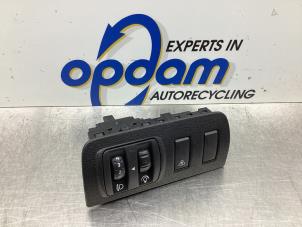 Used AIH headlight switch Renault Scénic III (JZ) 1.4 16V TCe 130 Price € 30,00 Margin scheme offered by Gebr Opdam B.V.