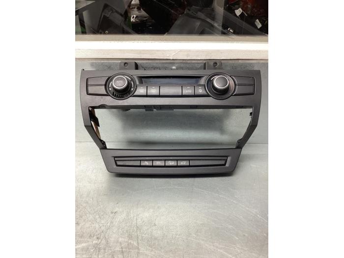 Heater control panel from a BMW X5 (E70) xDrive 30d 3.0 24V 2009