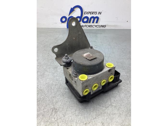 ABS pump from a Ford Ka II 1.2 2009