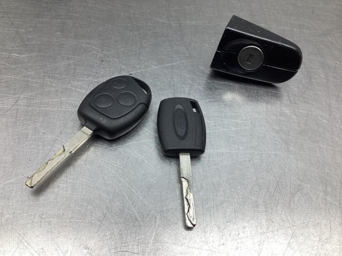 Ignition lock + key Ford Focus 2 2.0 16V 1072233