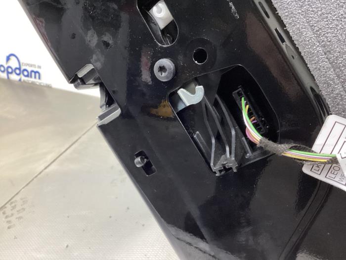 Rear door lock mechanism 4-door, left from a BMW 3 serie (F30) 320i 1.6 16V EfficientDynamicsEdition 2015