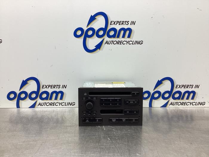 Używane Radio Saab 9-5 Estate (YS3E) 2.2 TiD 16V Cena € 42,00 Procedura marży oferowane przez Gebr Opdam B.V.