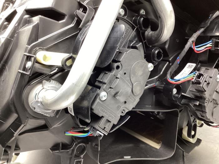 Boîtier chauffage d'un BMW 3 serie (F30) 320i 1.6 16V EfficientDynamicsEdition 2015