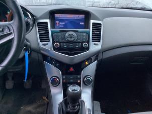 Used Radio control panel Chevrolet Cruze (300) 1.8 16V VVT Price € 125,00 Margin scheme offered by Gebr Opdam B.V.