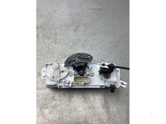 Panel de control de calefacción de un Renault Kangoo Express (FW) 1.5 dCi 75 FAP 2018